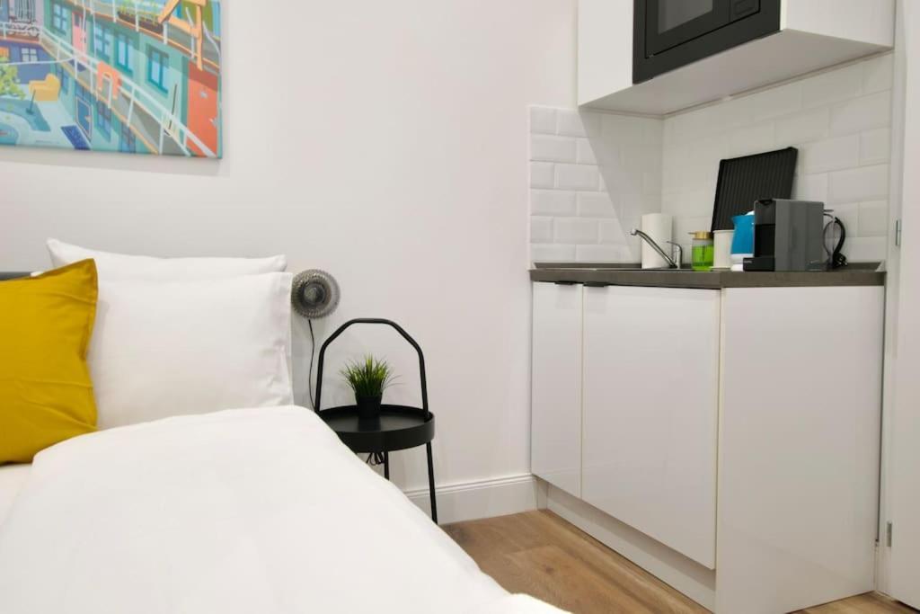 By Hi- In Downtown Appartement *